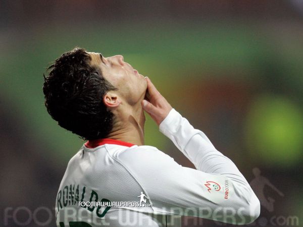 cristiano_ronaldo_16_1024x768.jpg