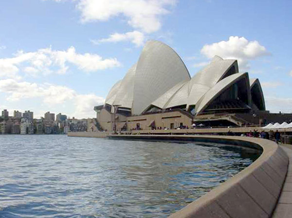 Sydney_opera_house.jpg